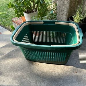 Vintage Forest Green Rubbermaid Basket with Handles #2686
